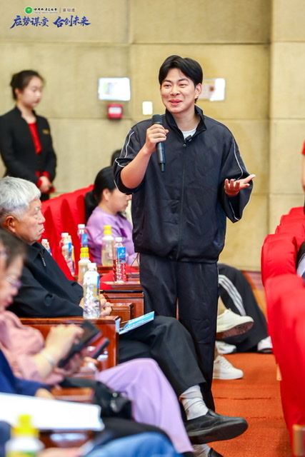 追花两万里:一场关于生命、迁徙与永恒的现代寓言 追花两万里:一场关于生命、迁徙与永恒的现代寓言