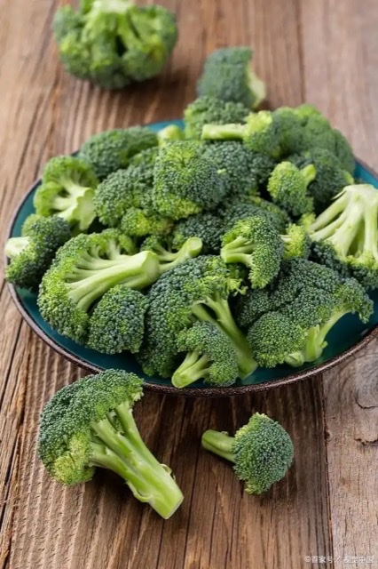 胃不好,少吃这四种蔬菜,尤其是第四种,你可能天天在吃 胃不好,少吃这四种蔬菜,尤其是第四种,你可能天天在吃
