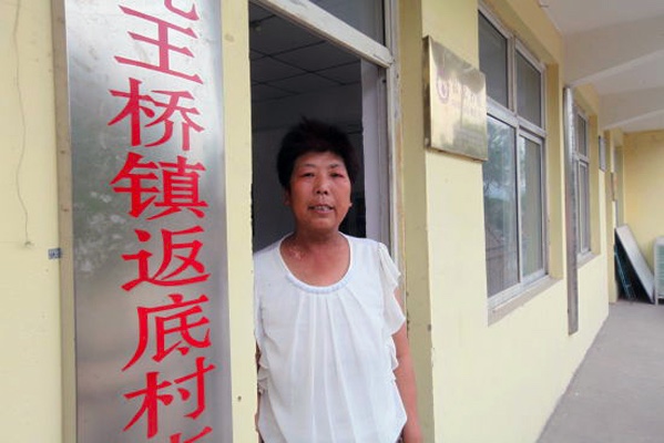 生命燃灯,照亮返底:段爱平的奉献人生 生命燃灯,照亮返底:段爱平的奉献人生