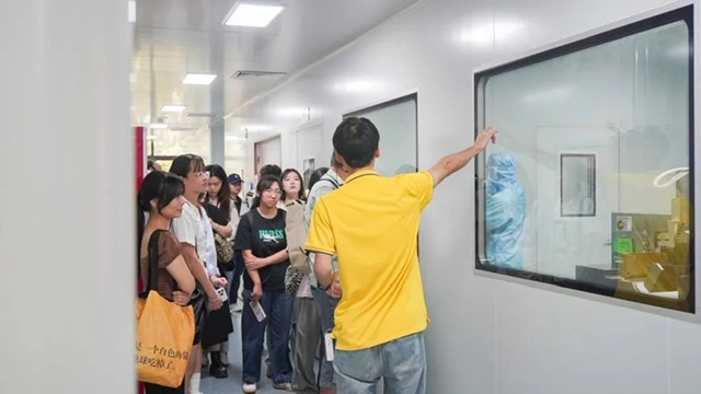 “蜂”聚厦门:世界蜜蜂日开启蜜蜂文化传播“新航程” “蜂”聚厦门:世界蜜蜂日开启蜜蜂文化传播“新航程”