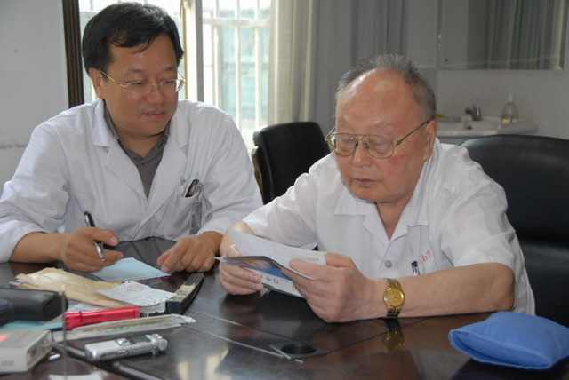 《跟我学中医》之4:从“风火轮”“火烧赤壁”学国医大师 《跟我学中医》之4:从“风火轮”“火烧赤壁”学国医大师