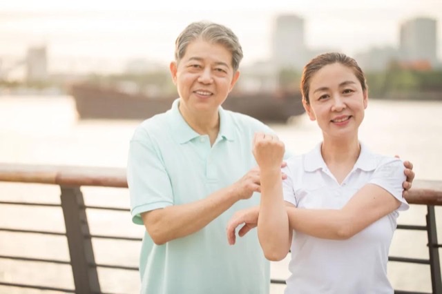 医生揭秘:老年朋友身上有点“肉”,竟是抗病的关键 医生揭秘:老年朋友身上有点“肉”,竟是抗病的关键