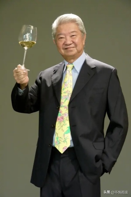 永别蔡澜:带着生活的热爱与智慧潇洒远行 永别蔡澜:带着生活的热爱与智慧潇洒远行