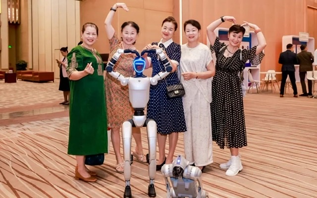 广州盛会:搭建银发科技与 AI 融合发展的“智慧桥梁” 广州盛会:搭建银发科技与 AI 融合发展的“智慧桥梁”
