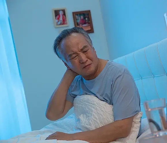 别让失眠偷走晚年!老年人选对睡眠时间的关键秘诀 别让失眠偷走晚年!老年人选对睡眠时间的关键秘诀
