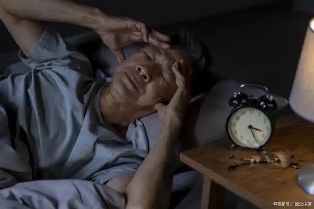 别让失眠偷走晚年!老年人选对睡眠时间的关键秘诀 别让失眠偷走晚年!老年人选对睡眠时间的关键秘诀