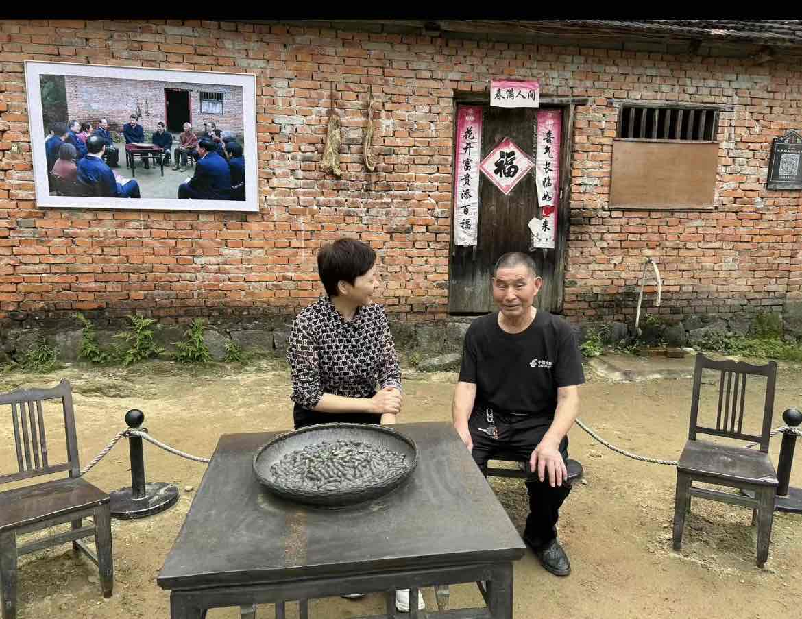 大湾村里话变迁:陈泽申老人的幸福新生活 大湾村里话变迁:陈泽申老人的幸福新生活