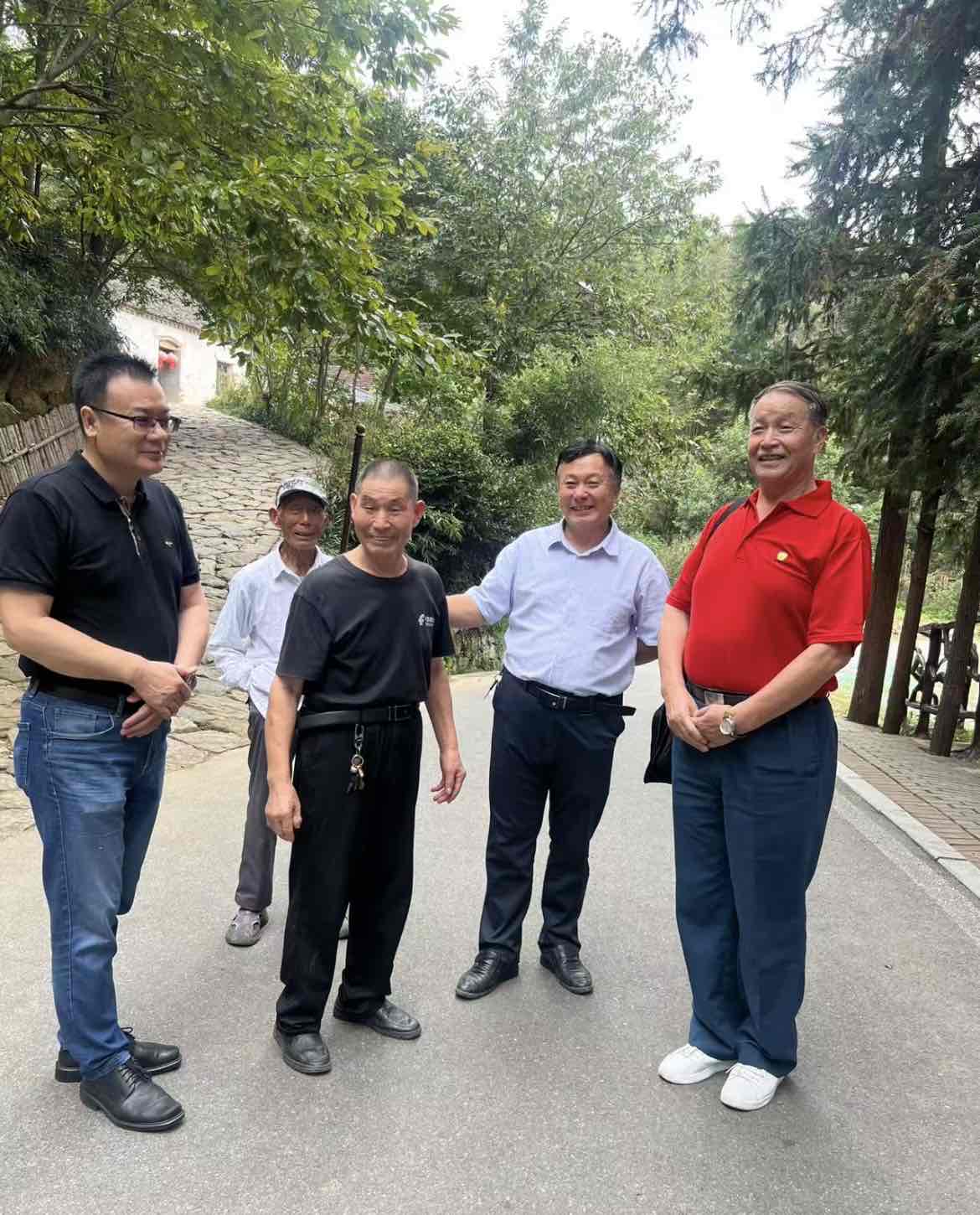 大湾村里话变迁:陈泽申老人的幸福新生活 大湾村里话变迁:陈泽申老人的幸福新生活