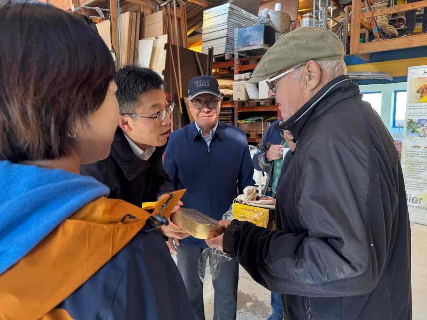 跨越国界的蜂事对话:丹麦蜂场里的独特智慧 跨越国界的蜂事对话:丹麦蜂场里的独特智慧