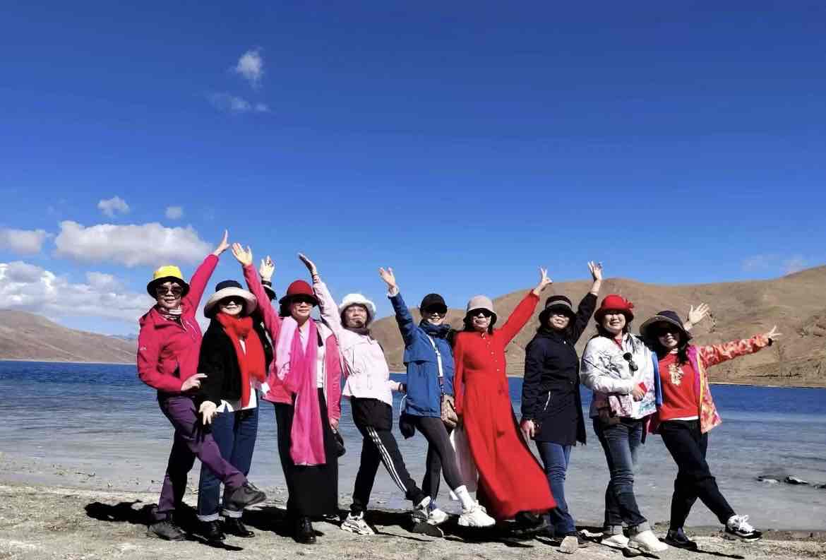 银发背包客:为何越来越多老年人爱上旅行? 银发背包客:为何越来越多老年人爱上旅行?