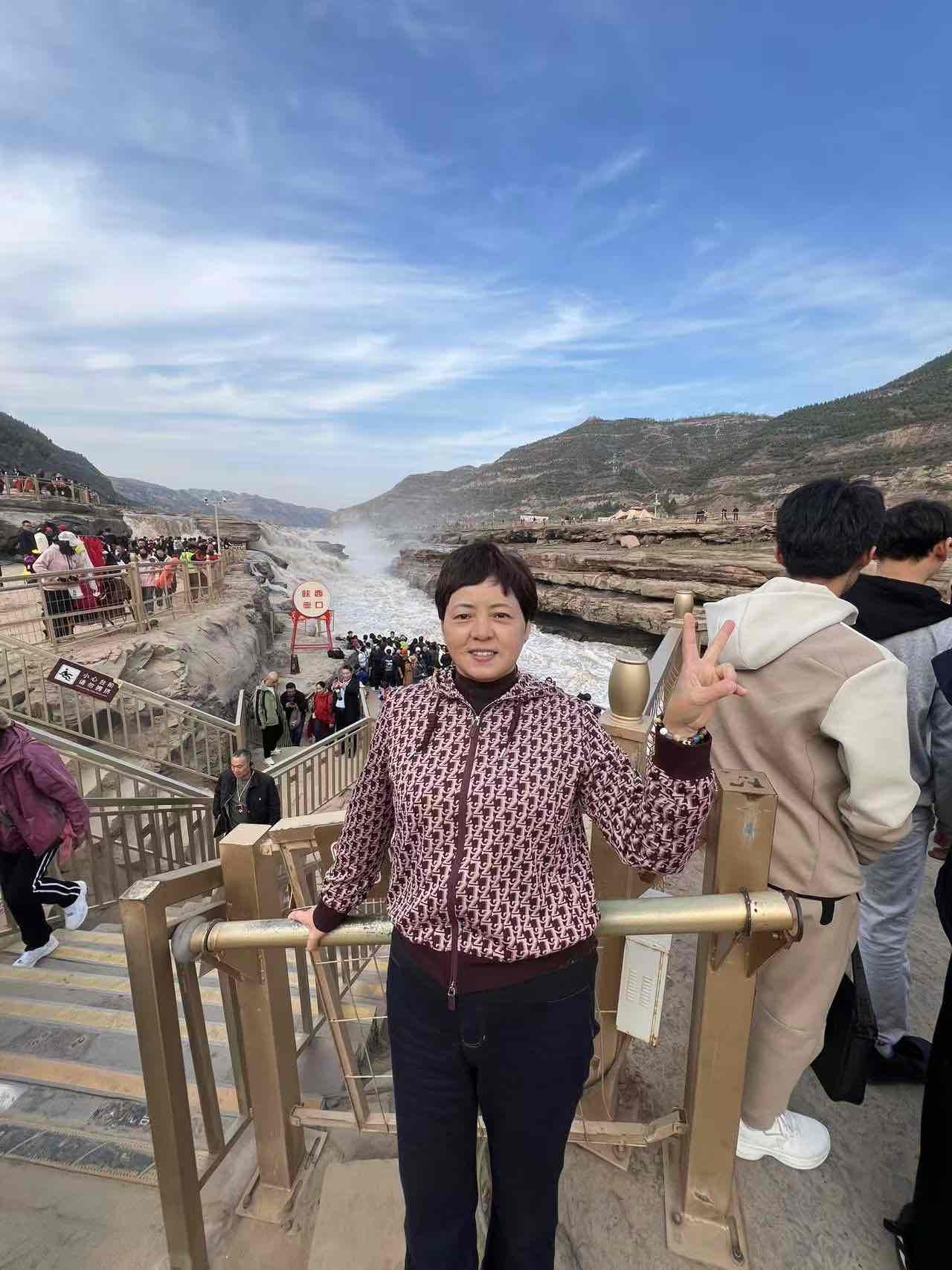 壶口听涛:为银发之旅铺就安全与震撼的旅程 壶口听涛:为银发之旅铺就安全与震撼的旅程