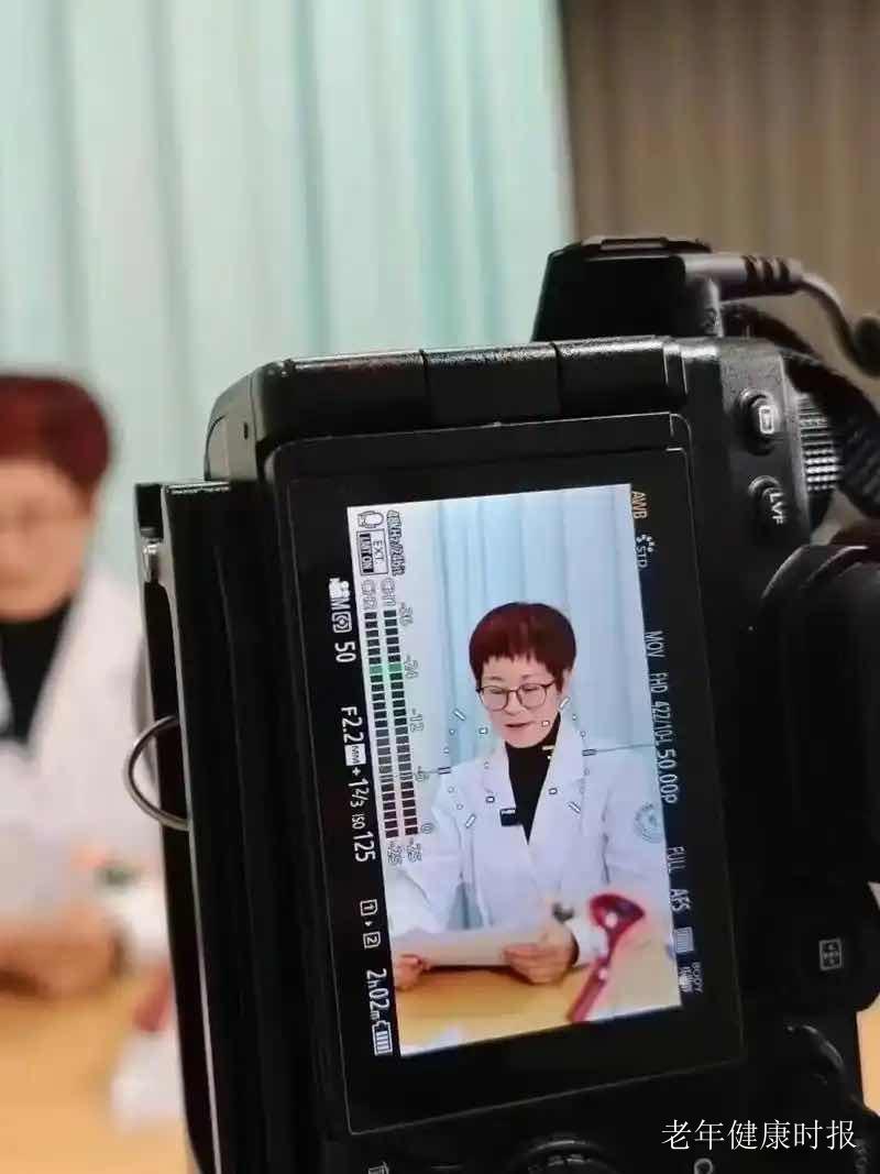 伪“名医”“名律”敛财陷阱:银发群体需筑牢防骗防线 伪“名医”“名律”敛财陷阱:银发群体需筑牢防骗防线