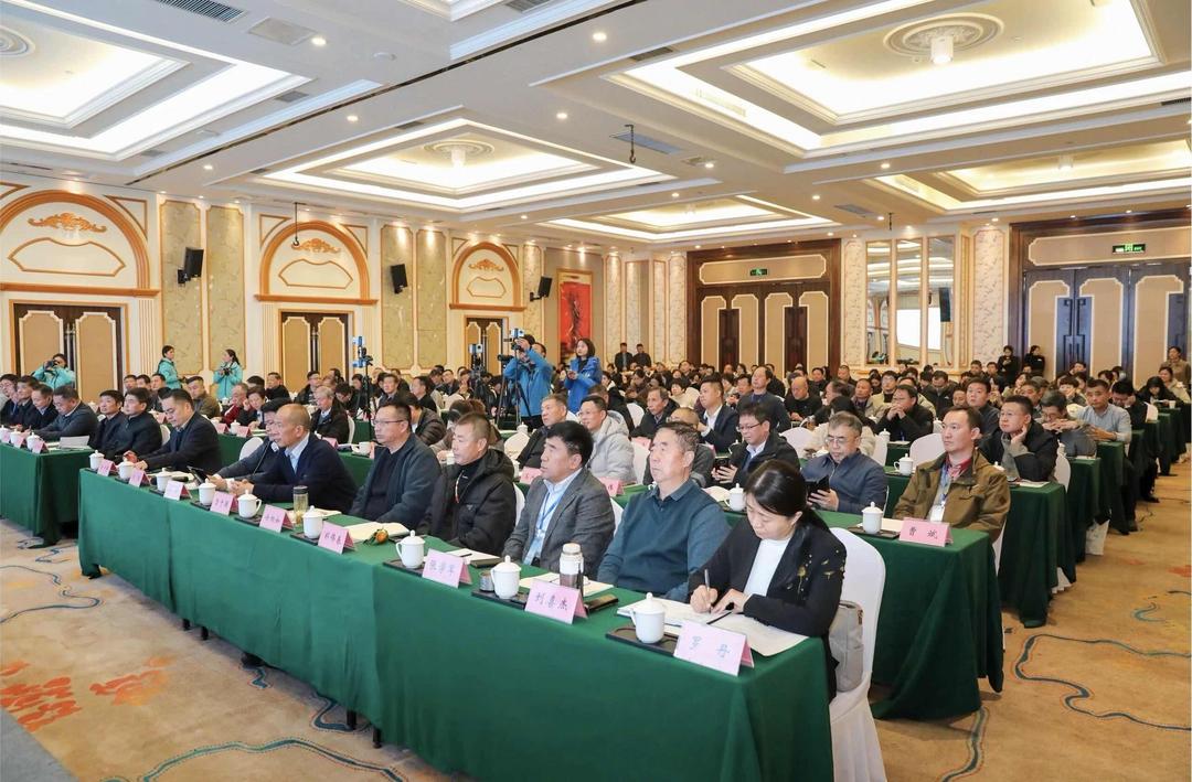 ��ѧ�о���ı��չ ����ʳҩ�þ���ҵ���¹������ٿ�