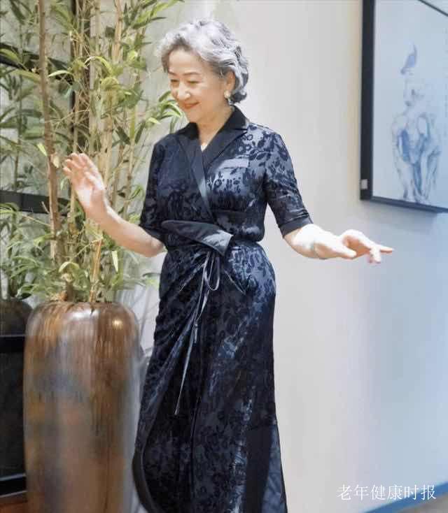 �����г���������ݣ�����֮��ϰ�߼�������