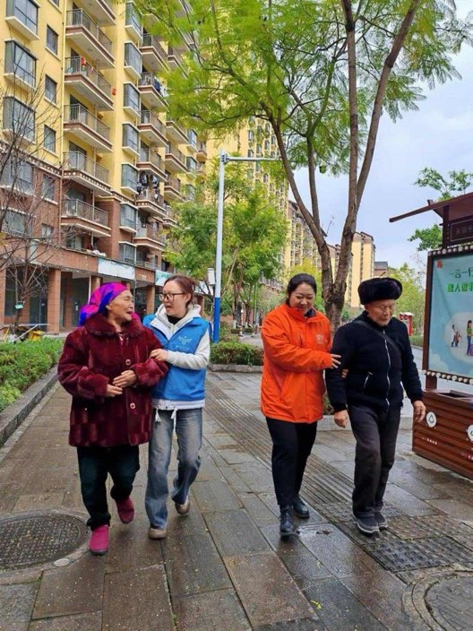 别让“别人的喜欢”绑架你的晚年,活出自我,才是健康的底色 别让“别人的喜欢”绑架你的晚年,活出自我,才是健康的底色