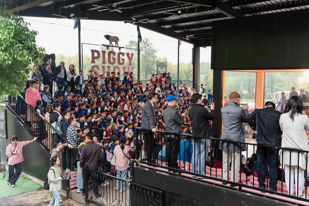 �Ǹ���Ұ������ͬ�У��ɱ�������ѧУ�ѻ�𻪽��� ��̽ũ��·��